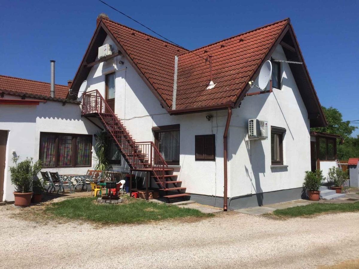 House And Apartment Balatonmariafuerdo 19319 Jozseftelep Exterior foto